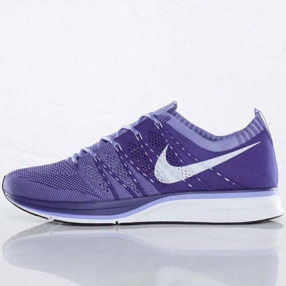 NEW Nike Flyknit trainer purple mauve light purple mens 6.5 womens 8 US